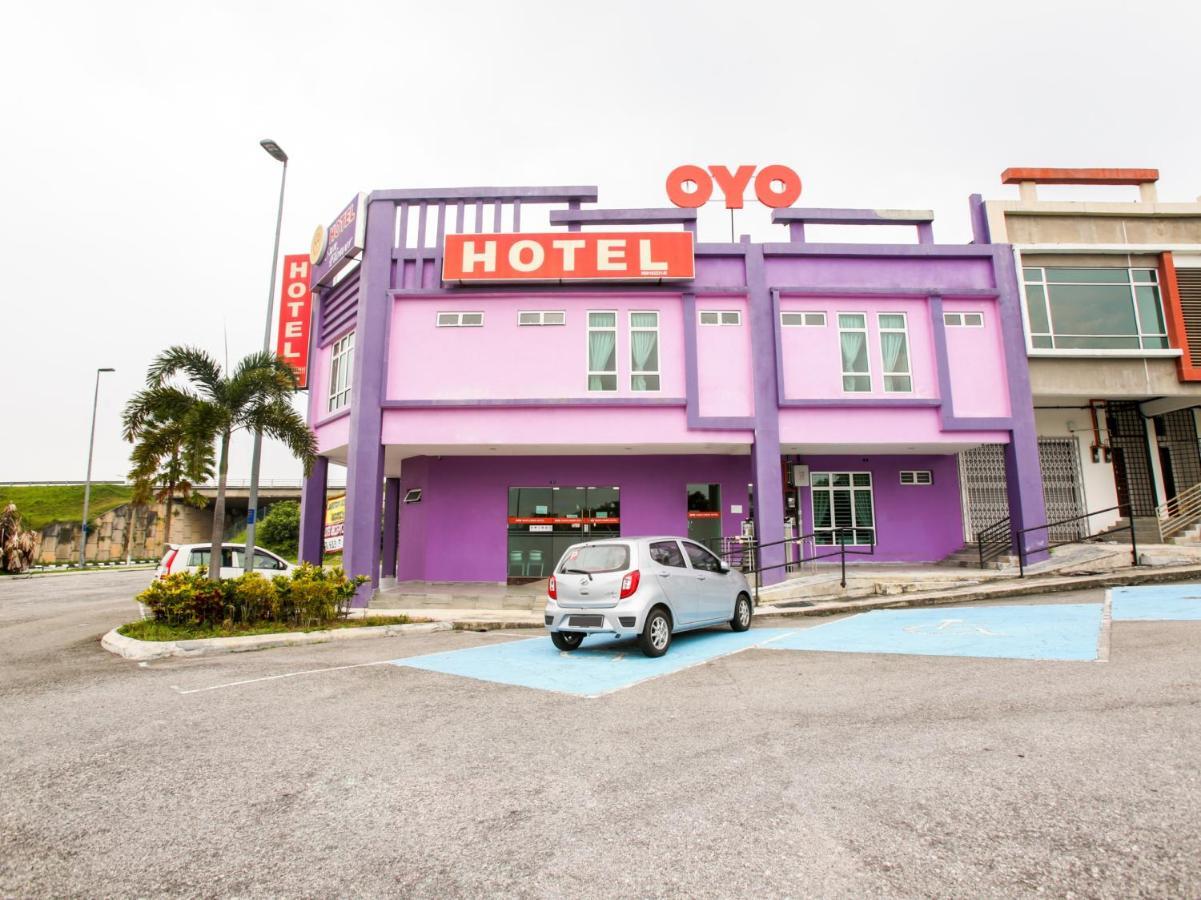 Oyo 89677 Sunflower Hotel Серембан Екстериор снимка